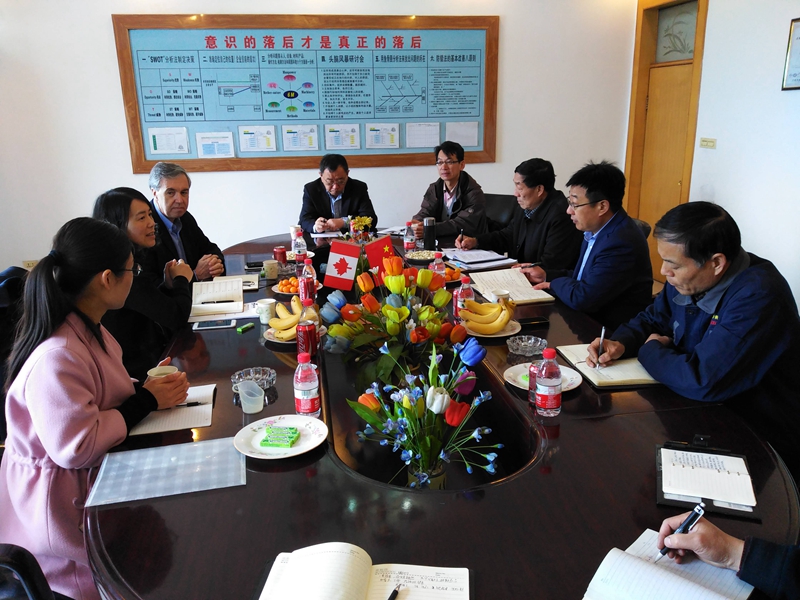 國外客戶前來公司考察洽談合作